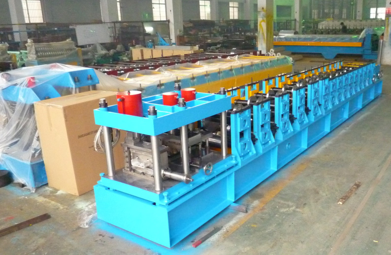C Z Purlin Cold Roll Forming Machine 15KW By Chain Transmission