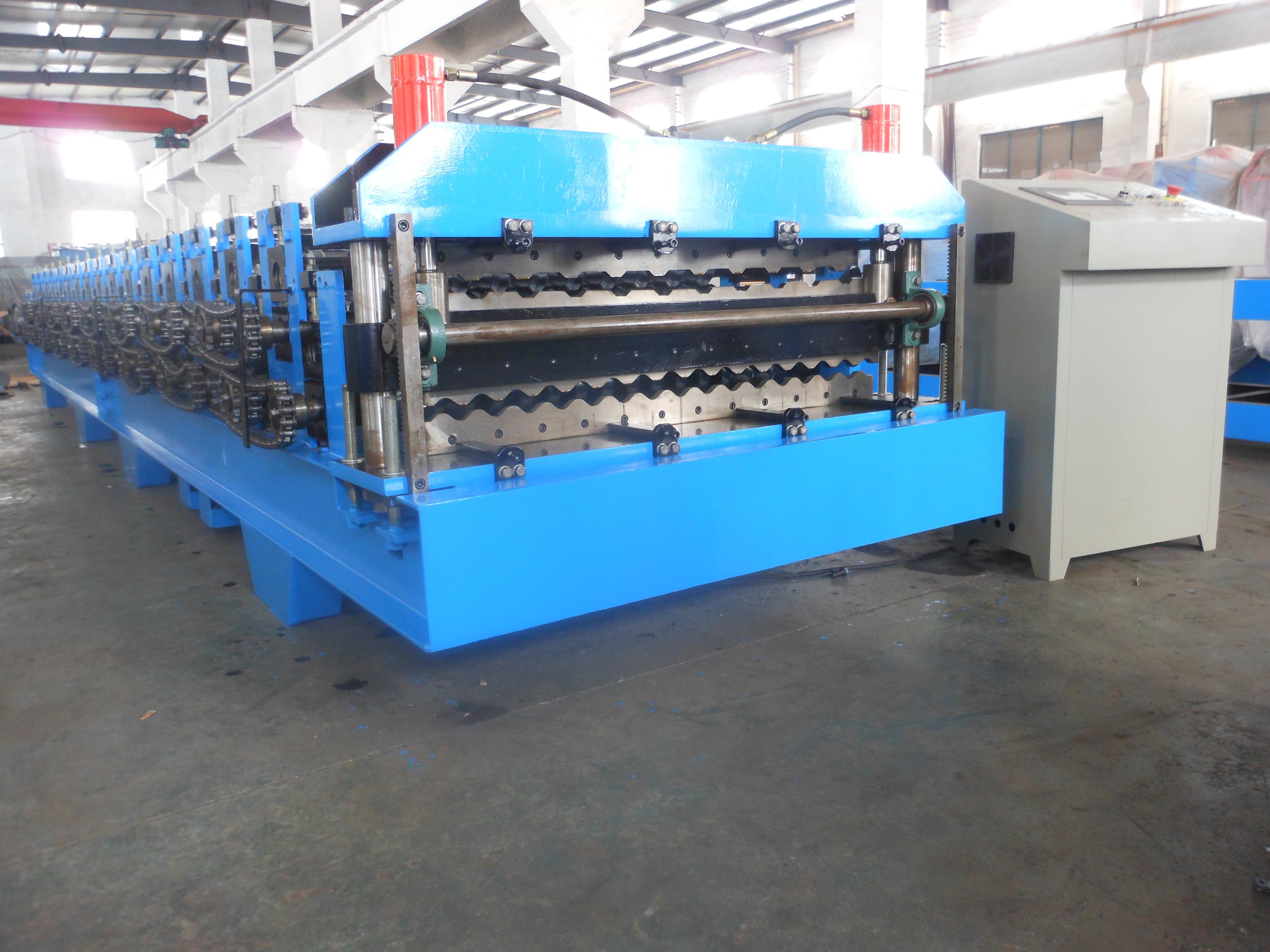  Corrugated Roll Forming Machine By Chain / Gear