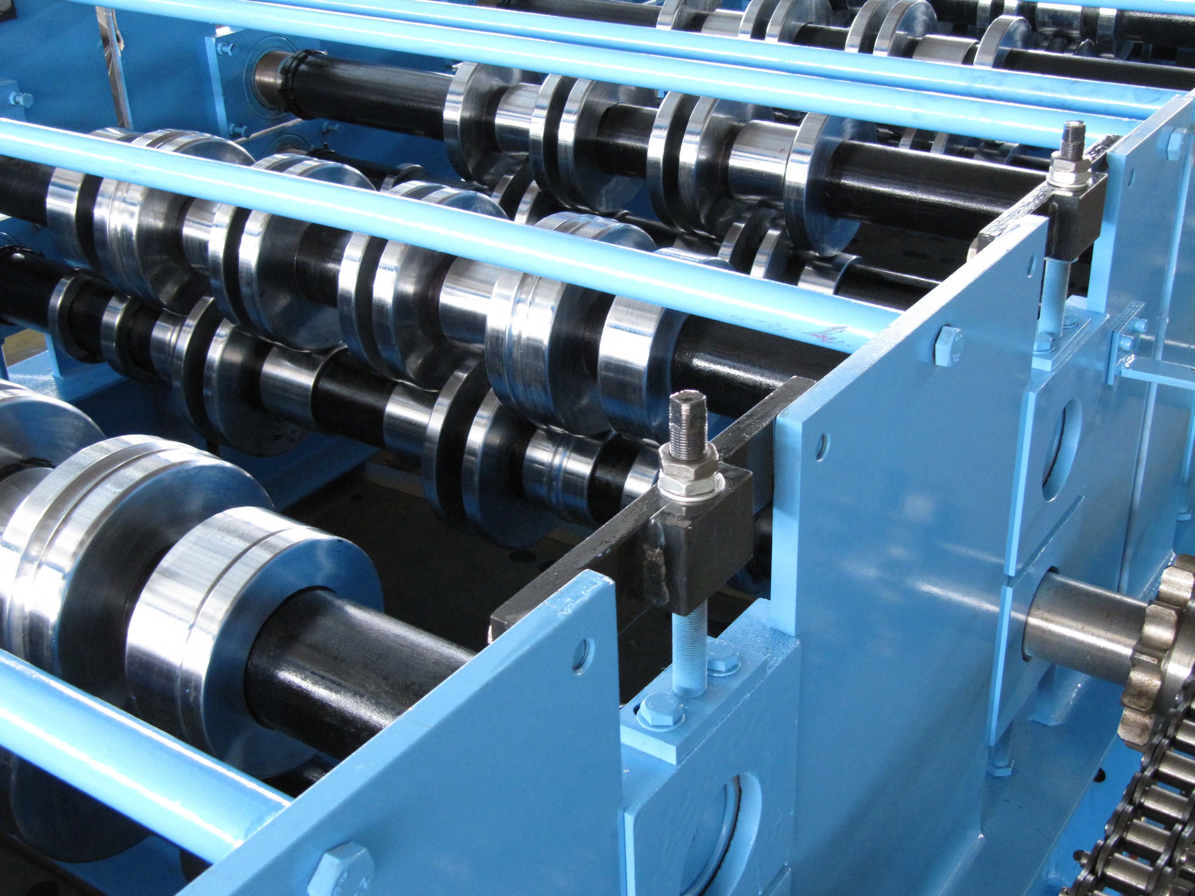 Column Corrugated Roll Forming Machine For Steel Structure Decking